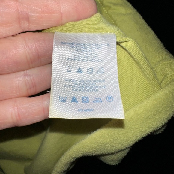 2X Lands End Green Vest.  MUST BE BUNDLED - Picture 7 of 8